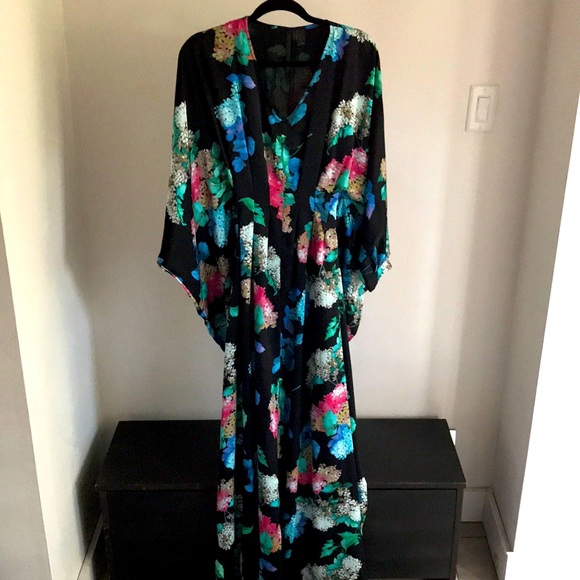 MANGO Floral Print Silky Batwing Sleeve Maxi Dress - Picture 3 of 15